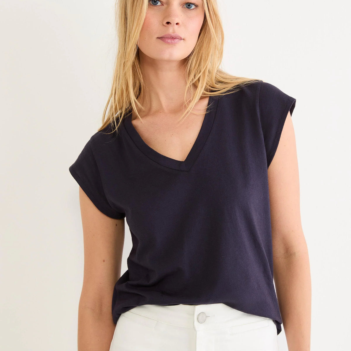 NIC+ZOE NZTS262076 NZT Cap Sleeve V-Neck Supima Cotton Tee – Cute