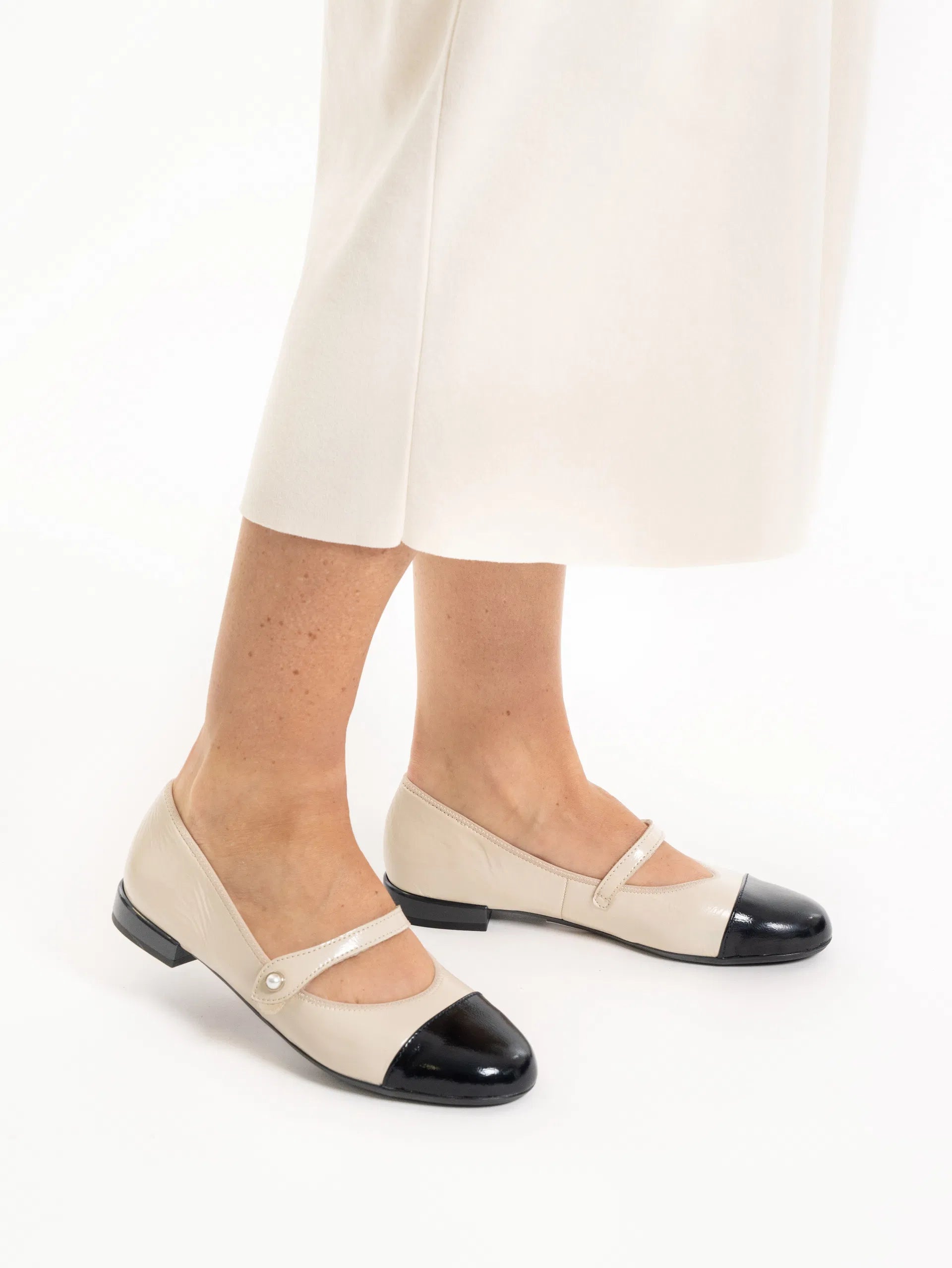 ara 12-20611 Sapphire Ballet Pump