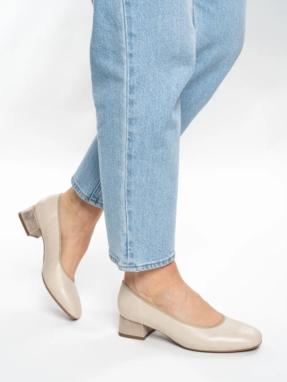 ara 12-20418 Gypsum Dress Shoe