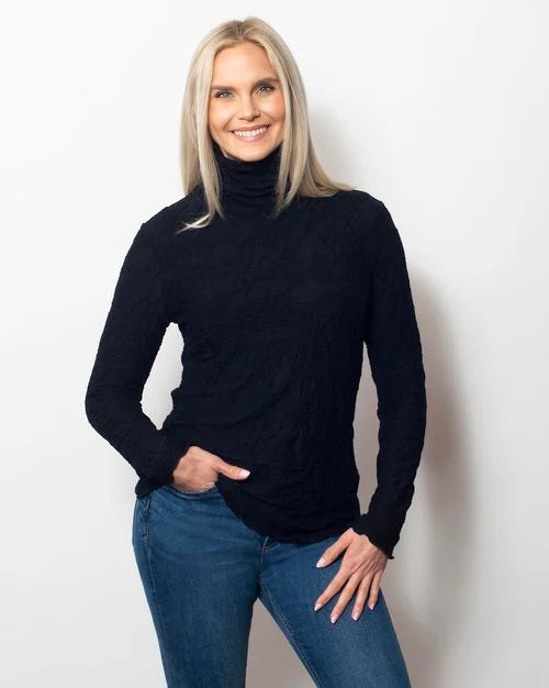 Sno Skins 22451 Dreamcatcher Turtle Neck