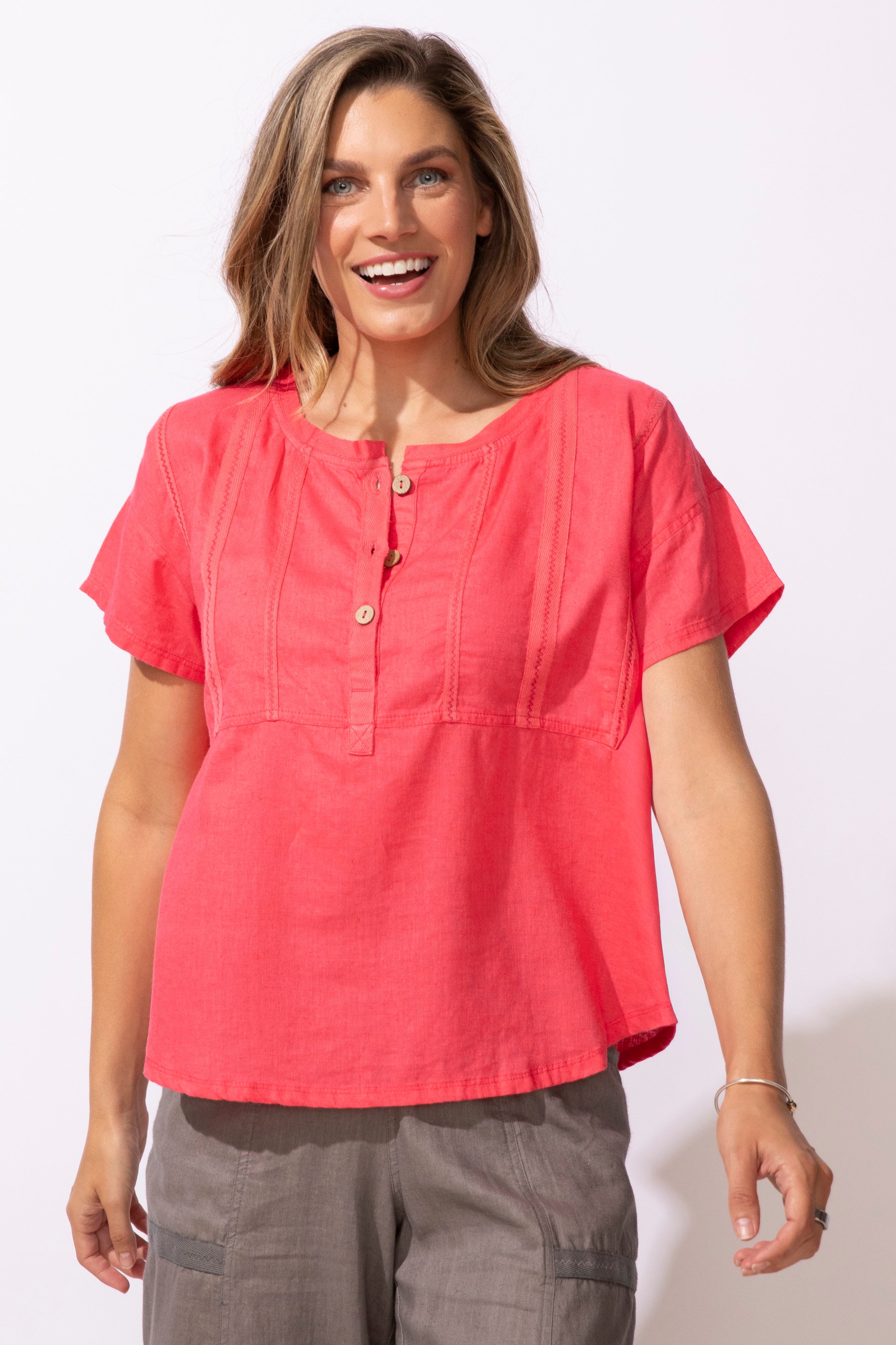 Escape by Habitat 33122 Lake Linen Island Escape Pullover