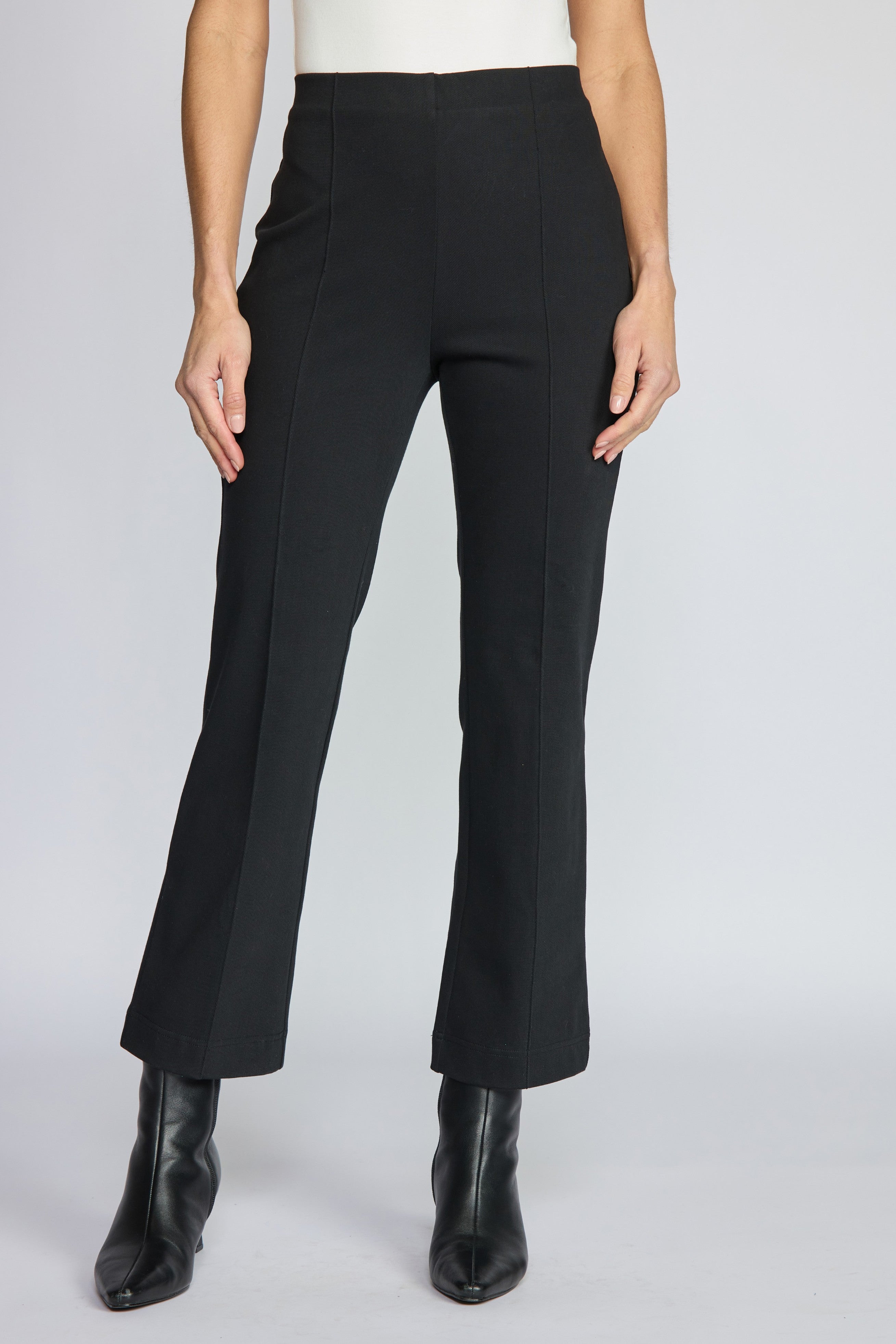 Olivia by Habitat 450280 Knit Denim Kick Flare