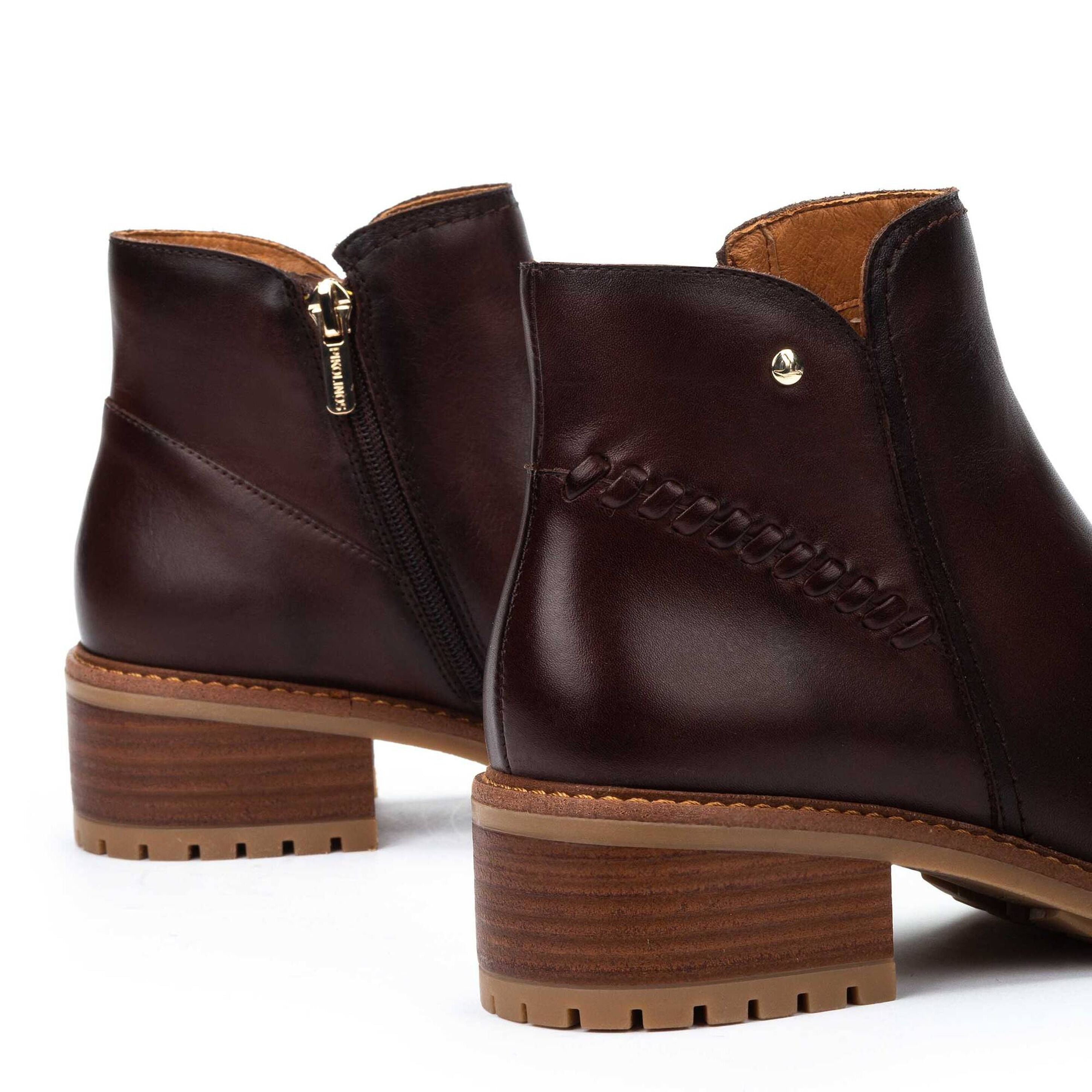 Pikolinos W0D-8871 Medina Heeled Boot – Cute & Comfy