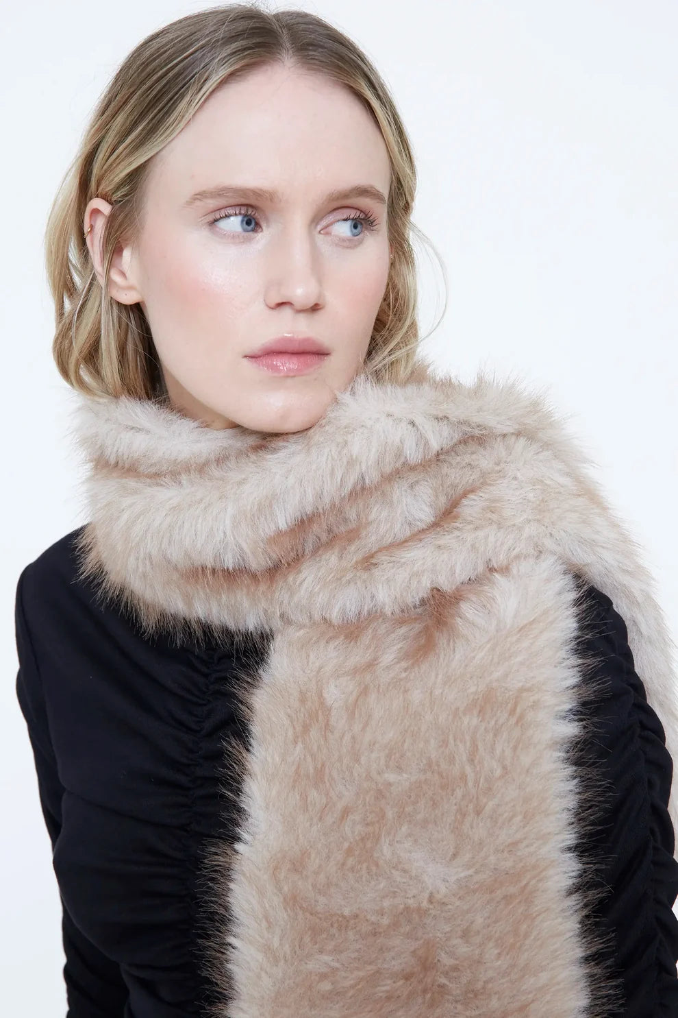 Wild Pony 63W/11311 Faux Fur Scarf
