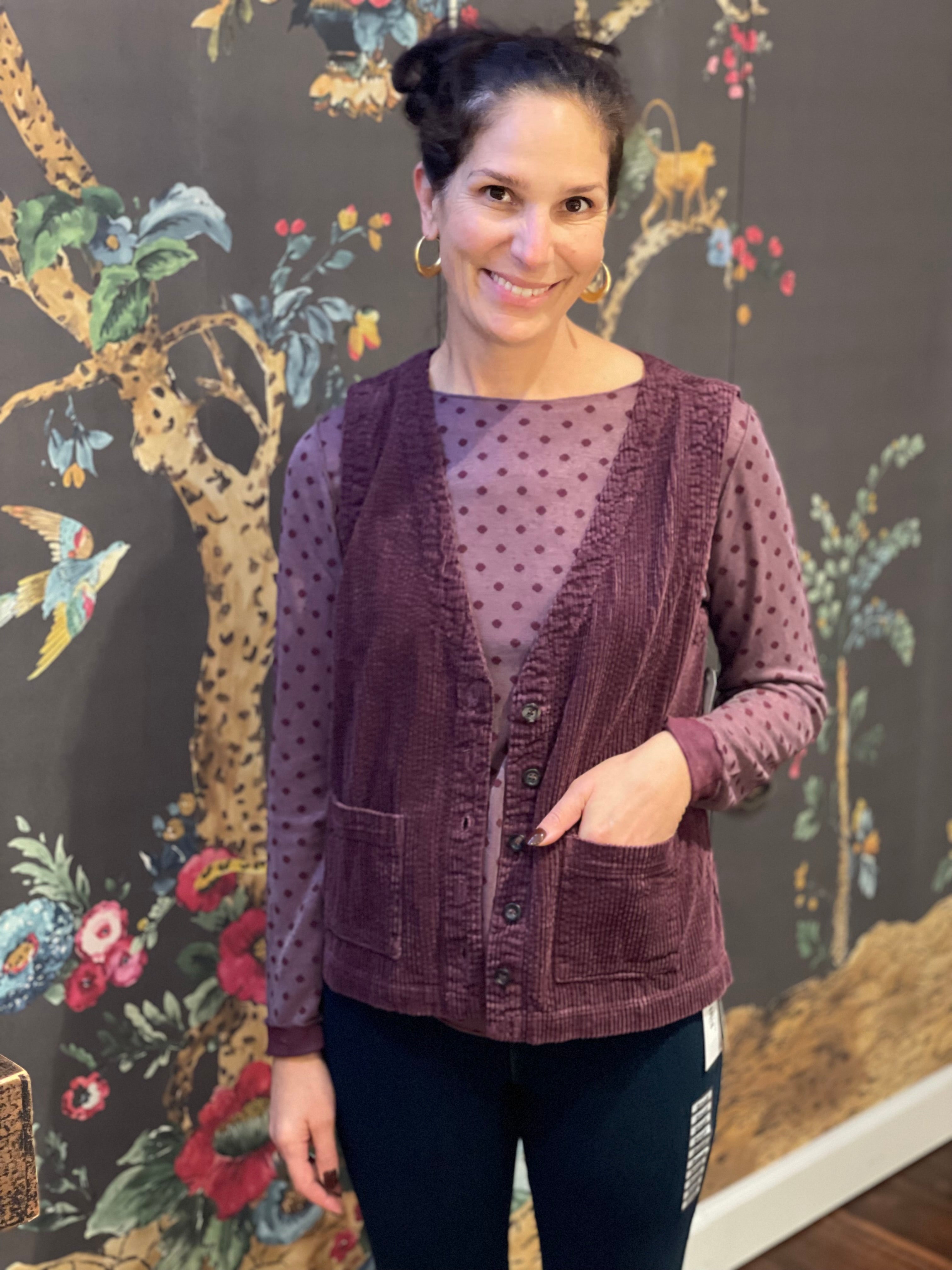 Cute & Comfy 1895713 Corduroy V-Neck Vest