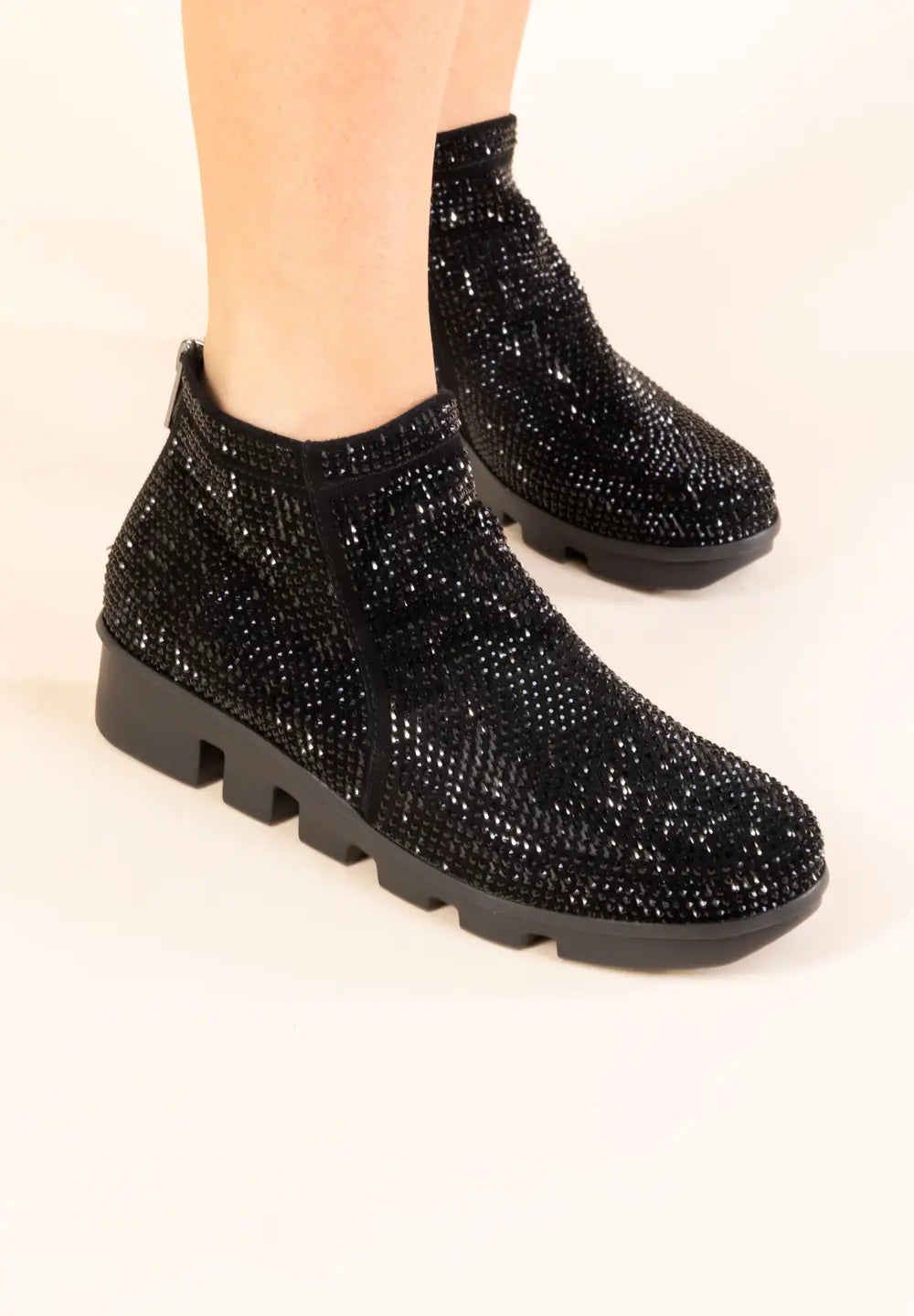 L' Amour Dies Pieds Hevara Ankle Booties