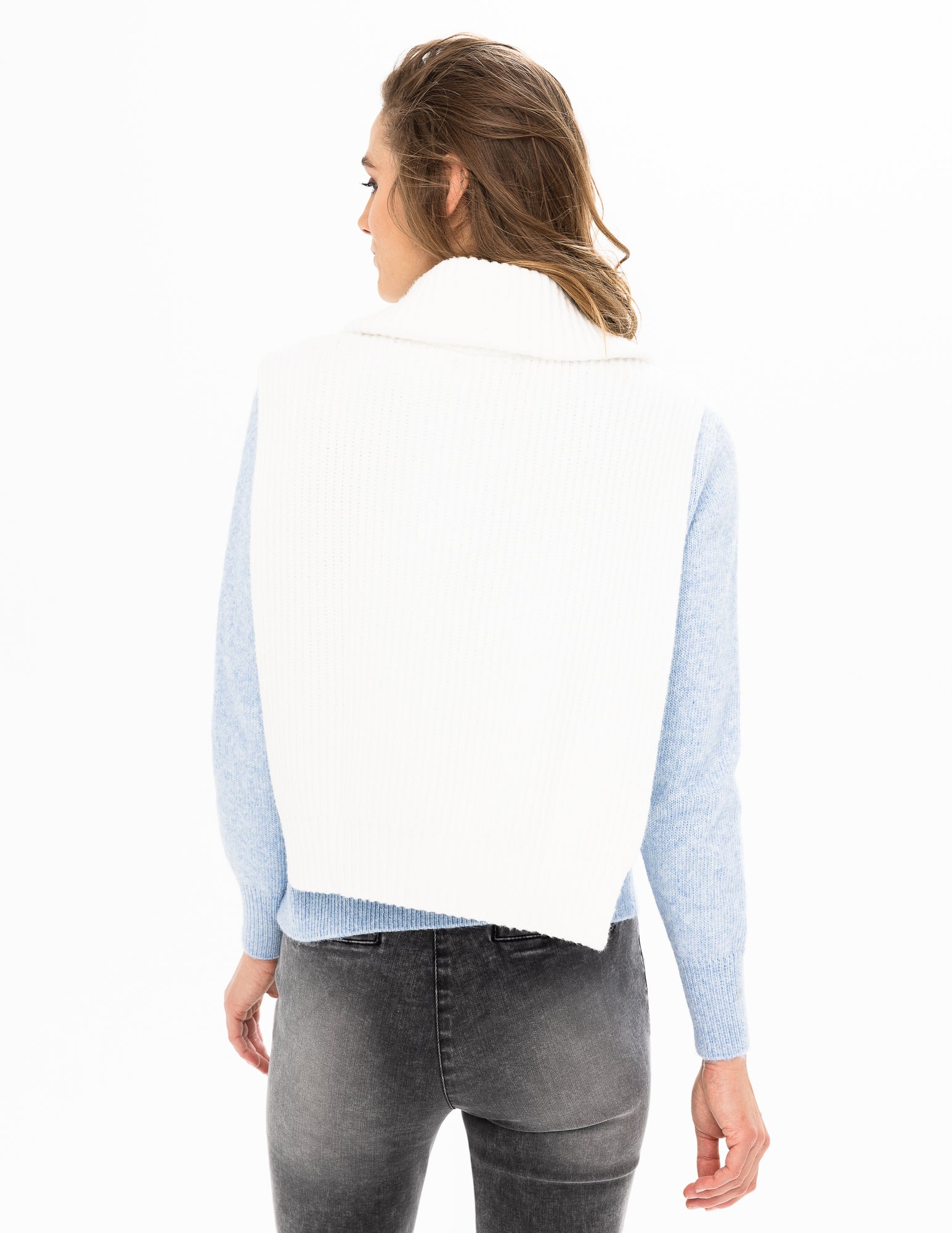 FINAL SALE Renuar R6870 On-Demand Sweater Vest – Cute & Comfy