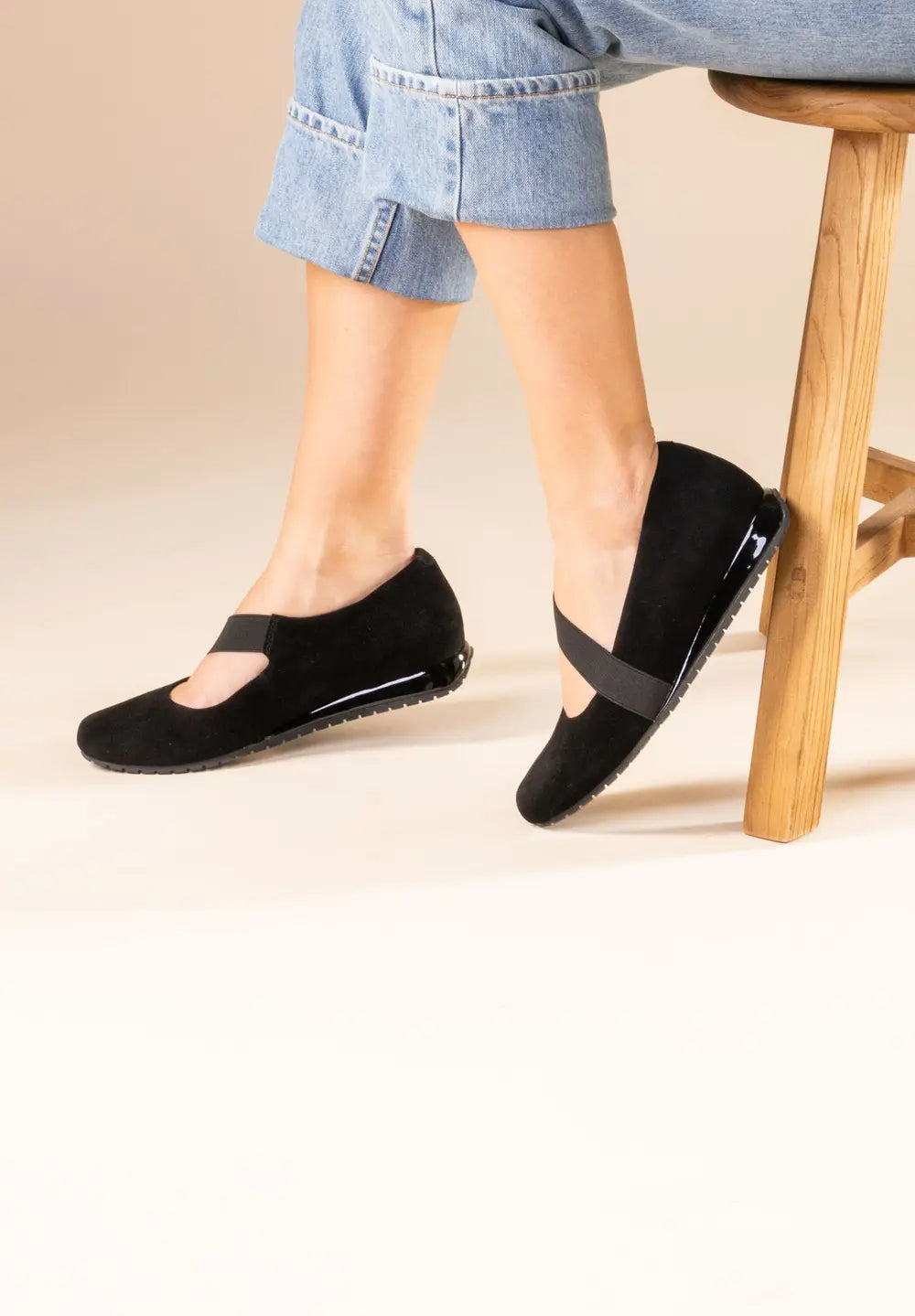 L'Amour Des Pieds Toreli Mary Jane Pump