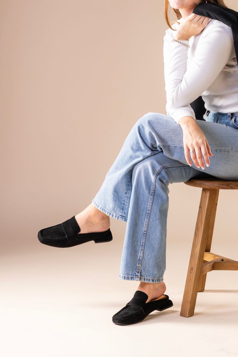 L Amour Des Pieds Tynessa Mule